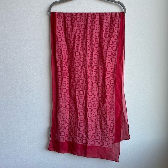 Salvatore Ferragamo Gancini Logo Red Silk Cotton 64 X 18